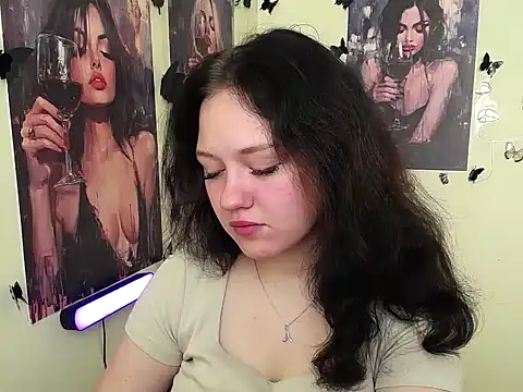 LadyAlice  online show from 09-11-25, 06:13