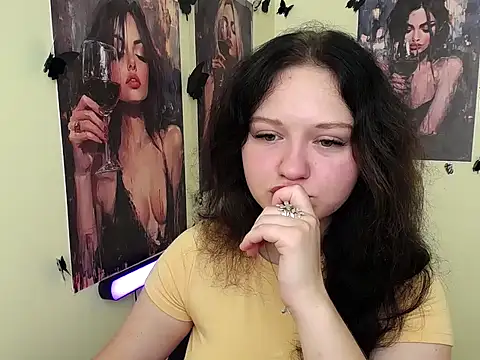 LadyAlice  online show from 09-10-25, 06:12