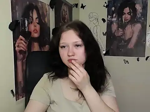 LadyAlice  online show from 04-07-26, 05:53