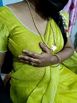 Snapshot of lolida69thamil chatting on 02-26-26, 05:40 lolida69thamil online show from 02-26-26, 05:40