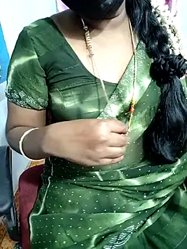 Snapshot of lolida69thamil chatting on 01-18-26, 07:23 lolida69thamil online show from 01-18-26, 07:23