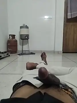 dhruve2010 online show from 10-08-25, 05:02