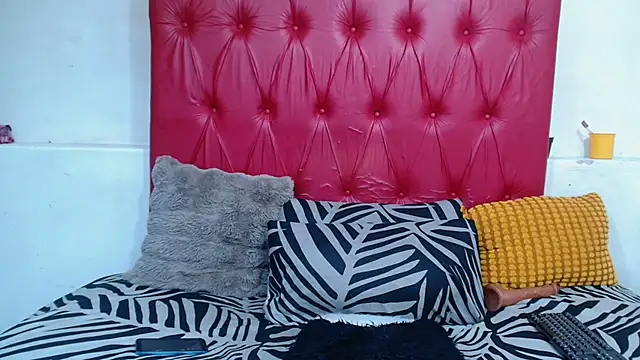 GoldenBigAssCurvy online show from 04-07-26, 12:45