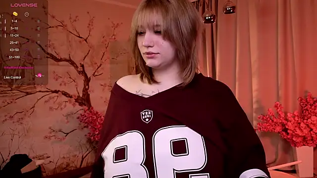 Morvelyn online show from 11-19-25, 07:03