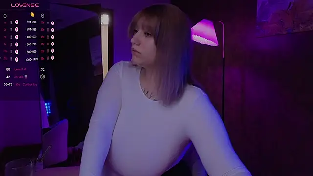 Morvelyn online show from 10-14-25, 05:02