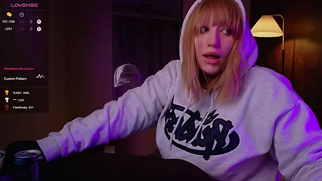 Morvelyn online show from 09-17-25, 09:06