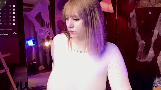 Morvelyn online show from 10-31-25, 04:36