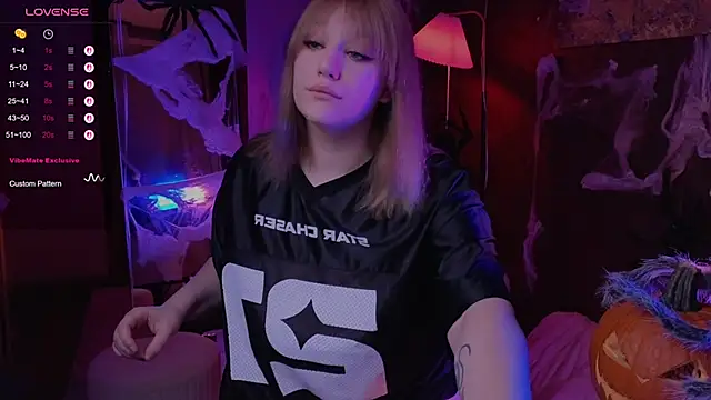 Morvelyn online show from 10-27-25, 06:31