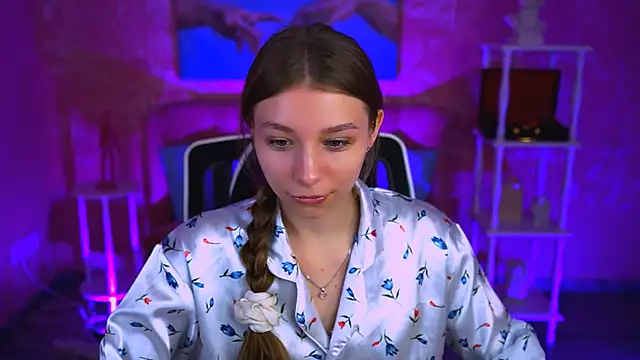 JulieDaniel online show from 09-22-25, 08:20