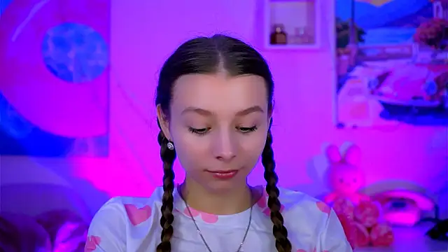 JulieDaniel online show from 10-26-25, 04:35