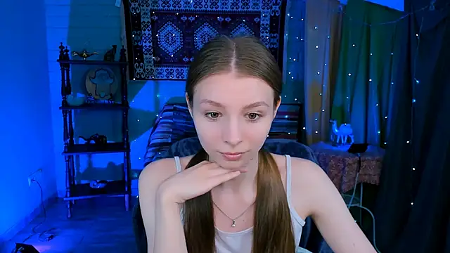 Snapshot of JulieDaniel chatting on 06-01-26, 08:14 JulieDaniel online show from 06-01-26, 08:14