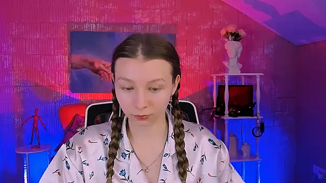 JulieDaniel online show from 11-24-25, 08:25