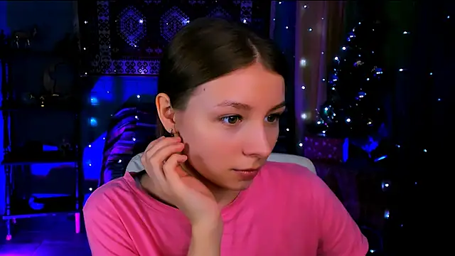 JulieDaniel online show from 12-23-25, 08:24