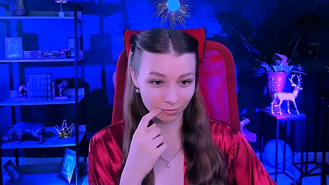 JulieDaniel online show from 11-28-25, 04:23