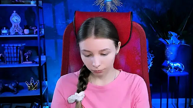 JulieDaniel online show from 09-26-25, 04:19