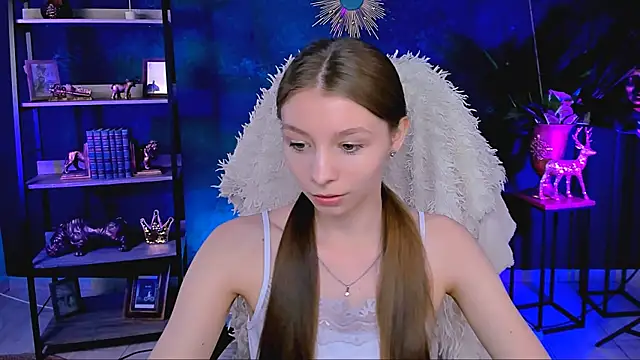 Snapshot of JulieDaniel chatting on 06-03-26, 04:13 JulieDaniel online show from 06-03-26, 04:13