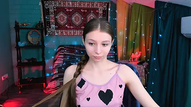 Snapshot of JulieDaniel chatting on 04-24-26, 04:14 JulieDaniel online show from 04-24-26, 04:14