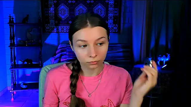 JulieDaniel online show from 12-04-25, 04:22