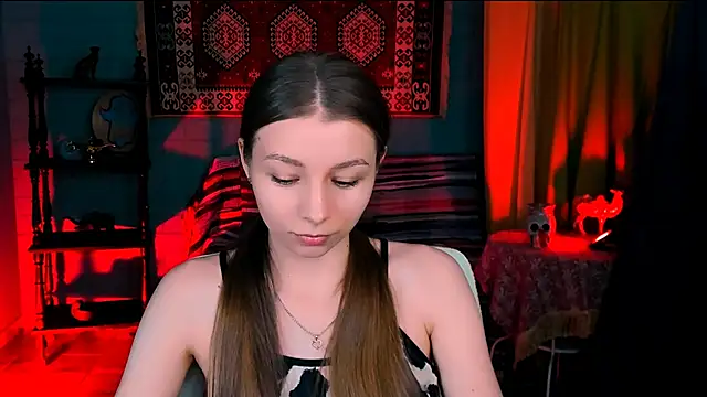 JulieDaniel online show from 12-05-25, 04:22