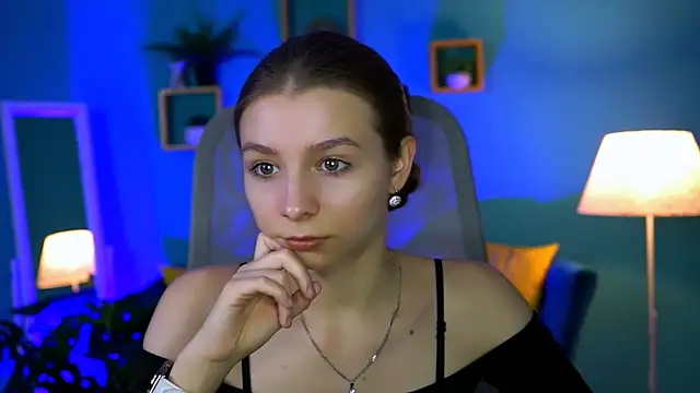 JulieDaniel online show from 10-24-25, 04:22