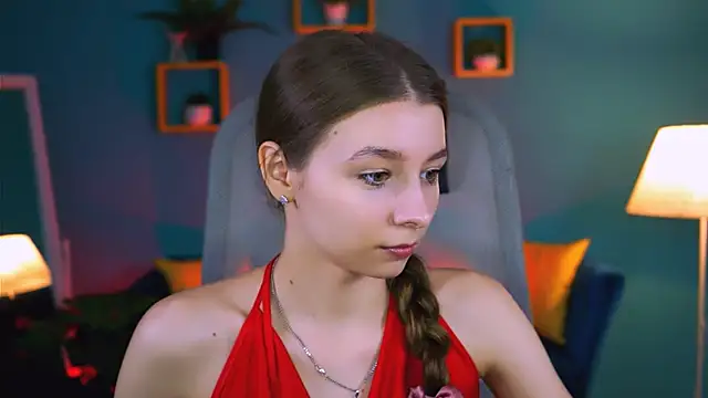 JulieDaniel online show from 10-28-25, 04:24