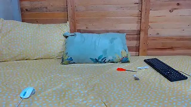 SexyChantyBabe25 online show from 01-06-26, 11:31