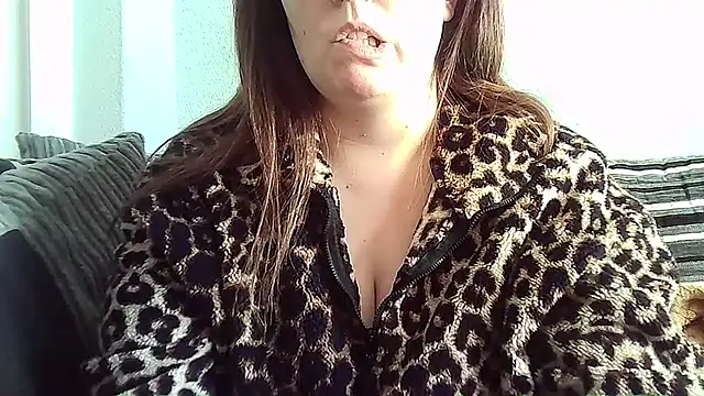 Curvy-BellaX online show from 10-22-25, 01:21