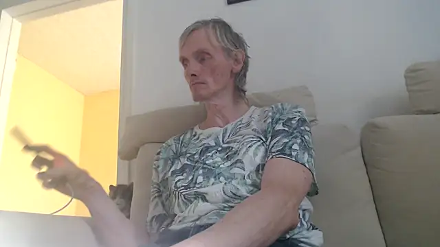 k74robert online show from 10-29-25, 12:15