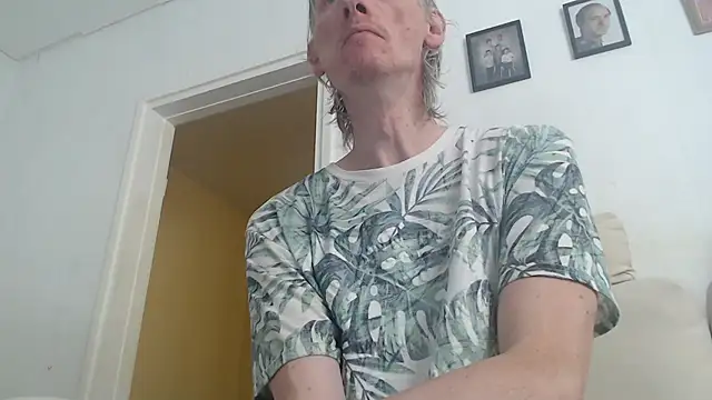 k74robert online show from 11-04-25, 09:24