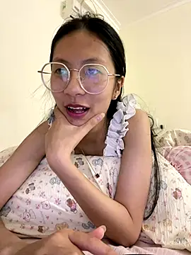 Lil-Gi online show from 11-08-25, 05:05