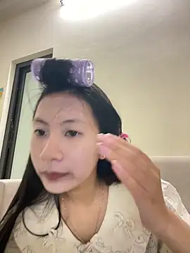 Lil-Gi online show from 12-15-25, 03:07