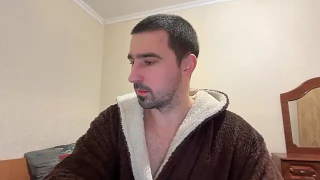 Snapshot of Hard_to_Obey chatting on 01-17-26, 05:38 Hard to Obey online show from 01-17-26, 05:38