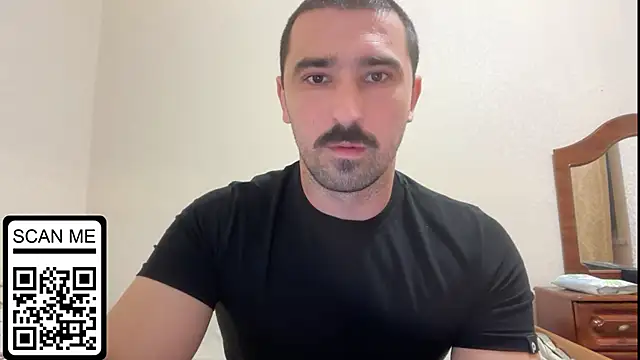 Snapshot of Hard_to_Obey chatting on 09-14-25, 05:02 Hard to Obey online show from 09-14-25, 05:02