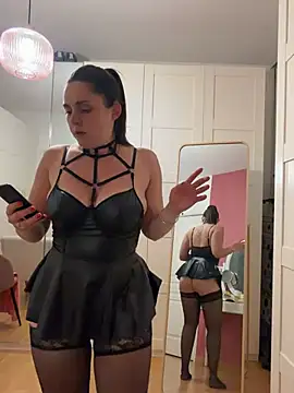 chloedlm5 online show from 05-12-26, 08:48