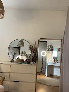 chloedlm5 online show from 02-11-26, 09:42