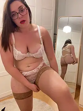 chloedlm5 online show from 03-24-26, 10:10