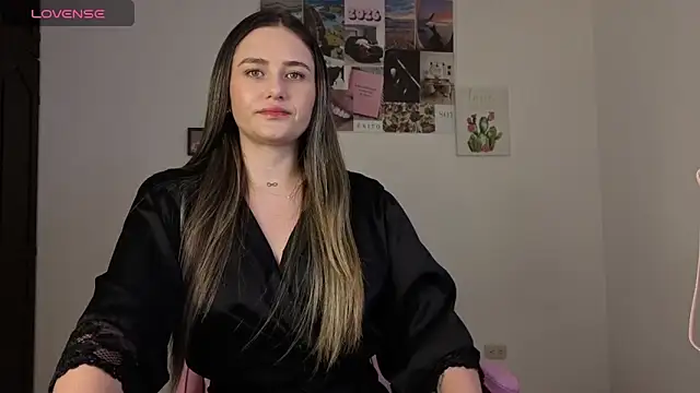 Veronika  Winslow  online show from 04-17-26, 04:26