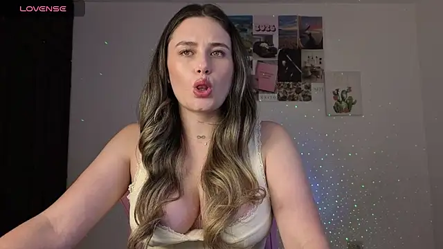 Veronika  Winslow  online show from 05-14-26, 05:15