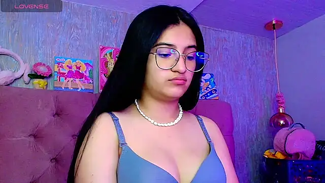 laurenelove online show from 01-11-26, 05:14