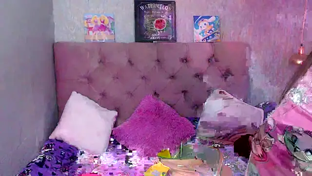 Snapshot of laurenelove chatting on 09-09-25, 03:05 laurenelove online show from 09-09-25, 03:05
