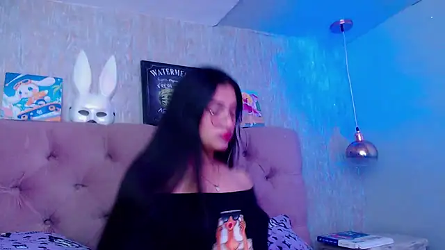 laurenelove online show from 11-16-25, 03:33