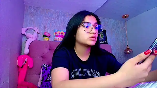 laurenelove online show from 12-19-25, 03:21