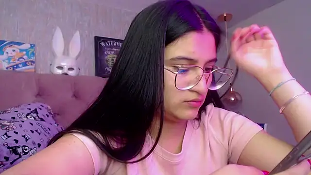 laurenelove online show from 11-10-25, 03:11