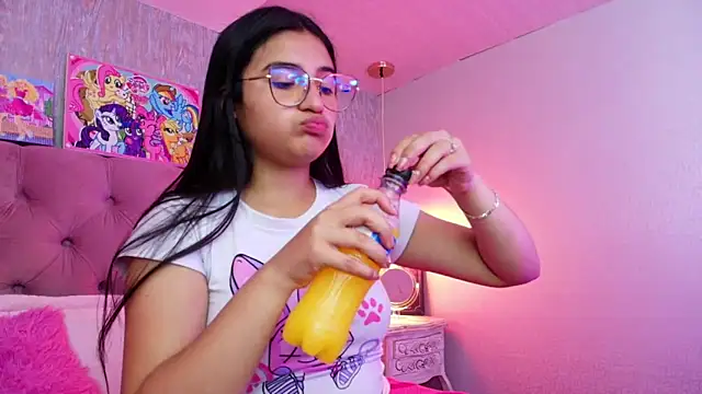 laurenelove online show from 02-22-26, 04:15