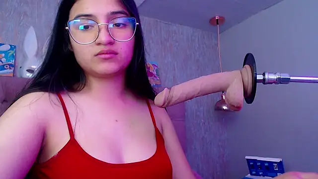 laurenelove online show from 11-13-25, 03:54