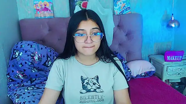 laurenelove online show from 10-25-25, 03:28