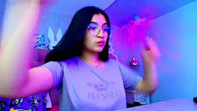 laurenelove online show from 11-28-25, 03:28