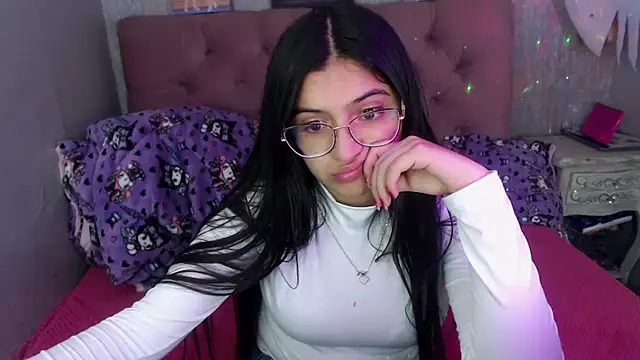 laurenelove online show from 10-26-25, 03:07