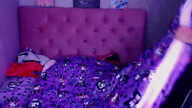 Snapshot of laurenelove chatting on 09-10-25, 02:16 laurenelove online show from 09-10-25, 02:16