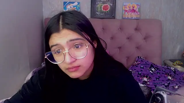 Snapshot of laurenelove chatting on 09-23-25, 03:35 laurenelove online show from 09-23-25, 03:35